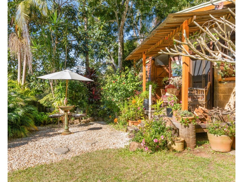 7 SUNRISE PLACE, Uki NSW 2484