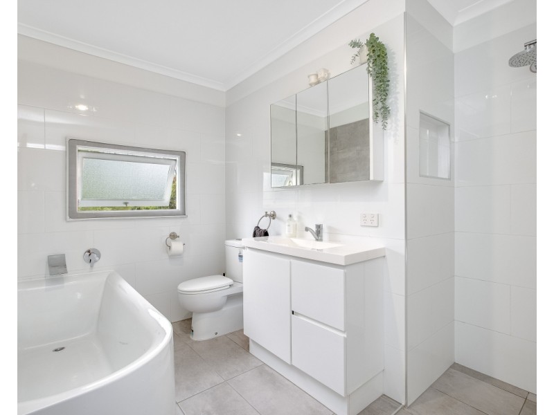 8 PARK AVENUE, Bray Park NSW 2484