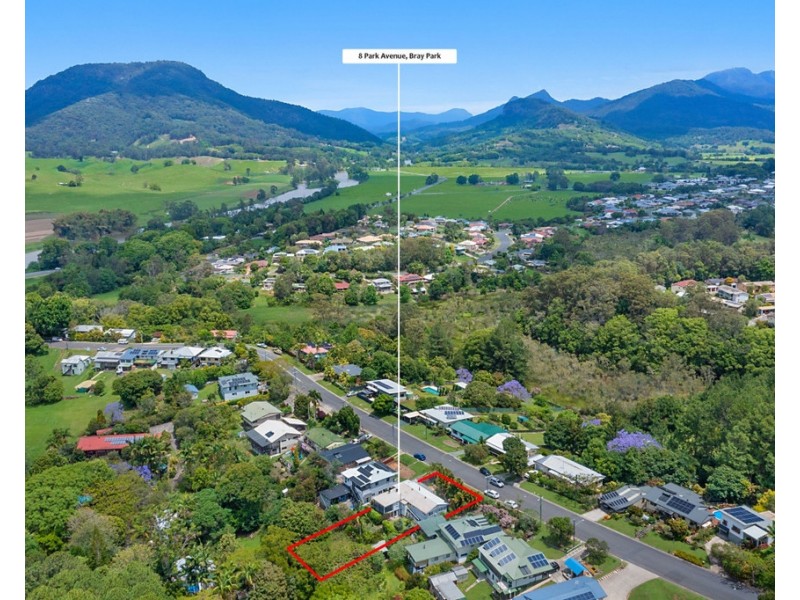 8 PARK AVENUE, Bray Park NSW 2484