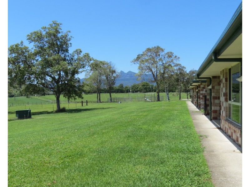 2/262 PUMPENBIL ROAD, Tyalgum NSW 2484