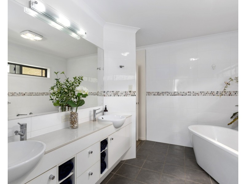 144 BOOKA ROAD, Upper Crystal Creek NSW 2484