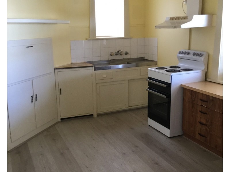 31 Warooka Road, Yorketown SA 5576