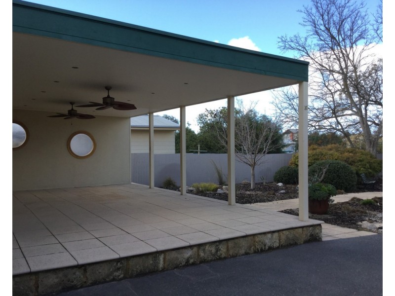 31 Warooka Road, Yorketown SA 5576