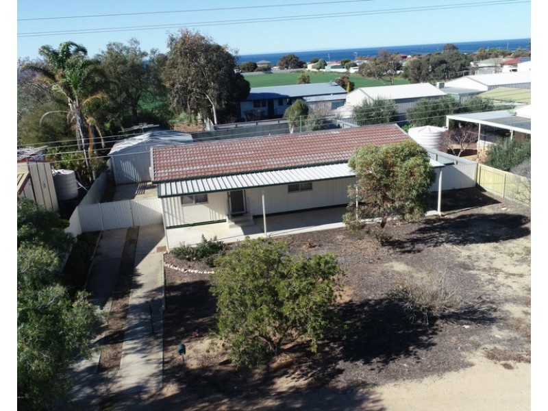 40 BRIDGE ROAD, Ardrossan SA 5571