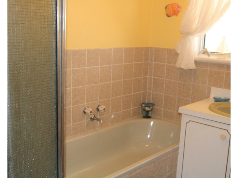 3 HARDY STREET, Port Vincent SA 5581