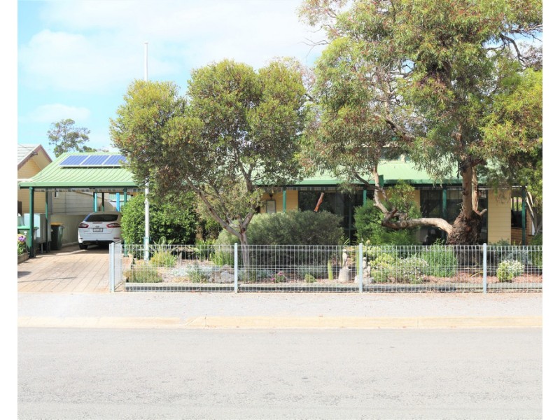 5 BENNETT STREET, Port Vincent SA 5581