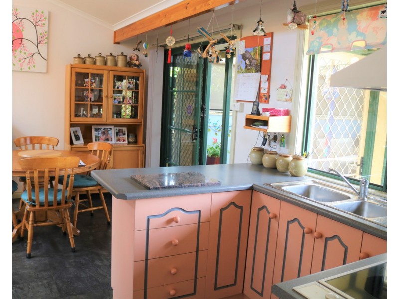 5 BENNETT STREET, Port Vincent SA 5581