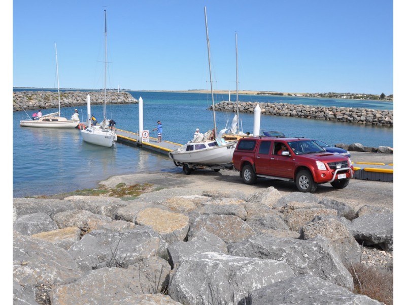 3 BRUTUS ROAD, Point Turton SA 5575