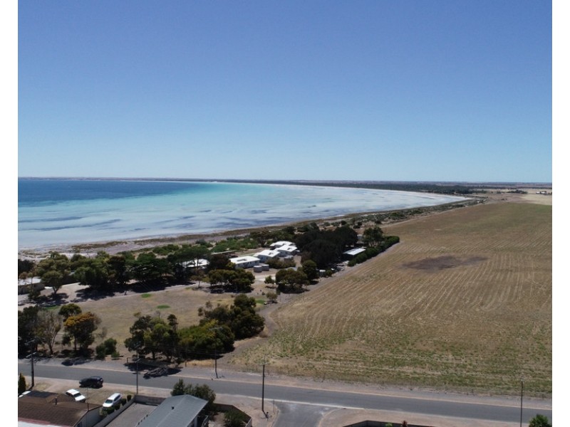 3 BRUTUS ROAD, Point Turton SA 5575