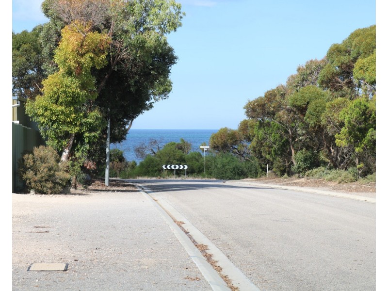 15 WELLINGTON DRIVE, Port Julia SA 5575