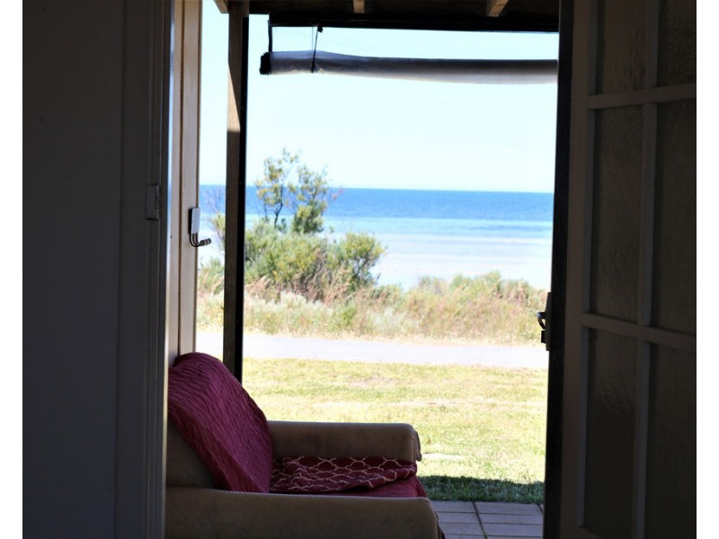 21 MINLACOWIE ROAD, Port Vincent SA 5581