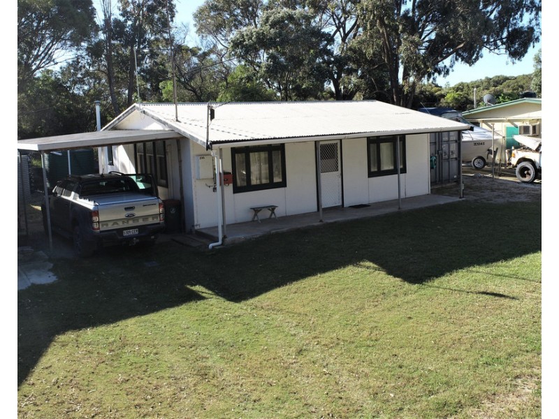 61 MUD ALLEY, Foul Bay SA 5577