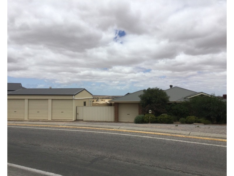 4 Clinton Road, Maitland SA 5573