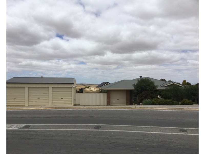 4 Clinton Road, Maitland SA 5573