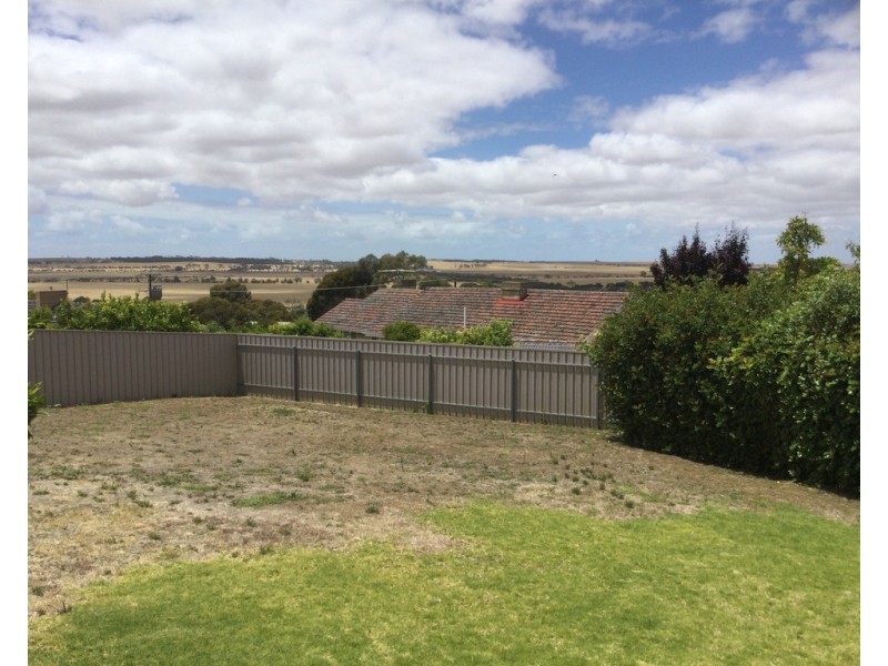 4 Clinton Road, Maitland SA 5573