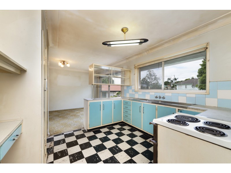 15 Chater Street, Carina QLD 4152