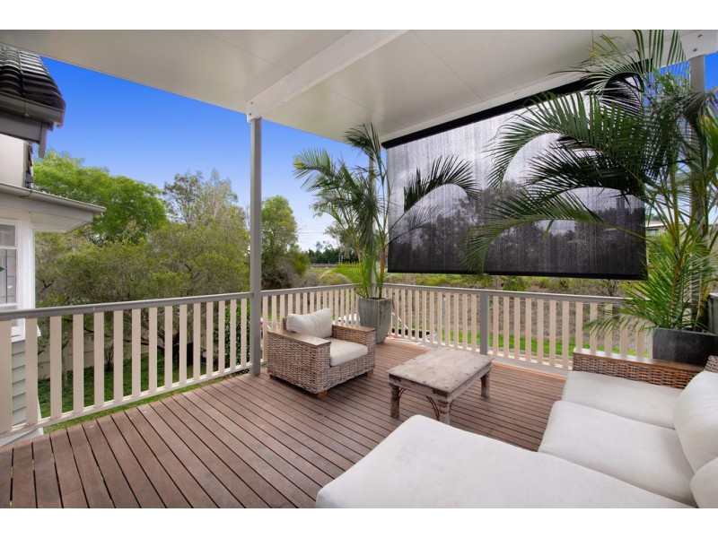 5 Waite Street, Norman Park QLD 4170