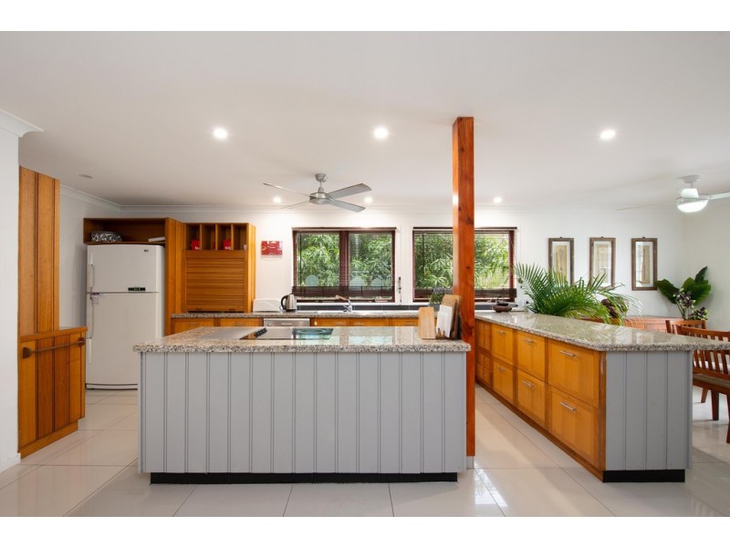 5 Waite Street, Norman Park QLD 4170