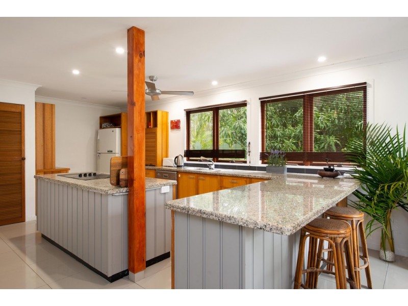 5 Waite Street, Norman Park QLD 4170