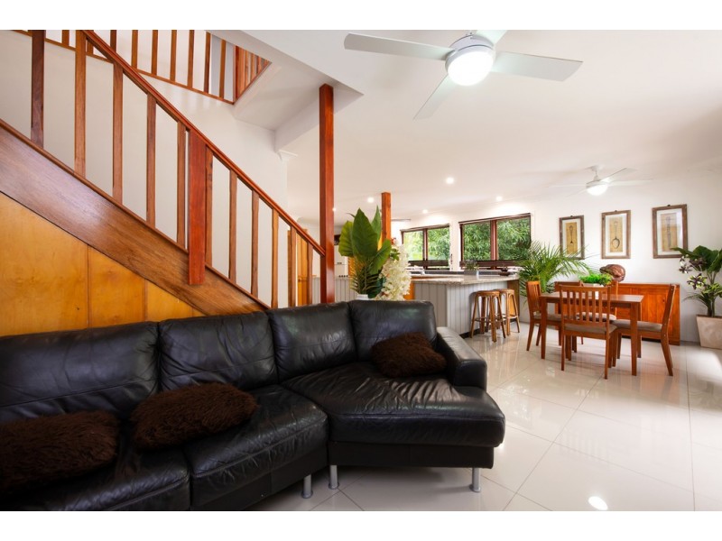 5 Waite Street, Norman Park QLD 4170