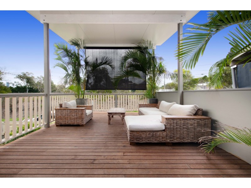 5 Waite Street, Norman Park QLD 4170