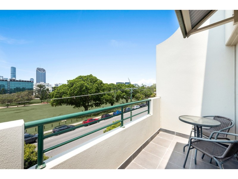 14/23 Edmondstone Street, South Brisbane QLD 4101
