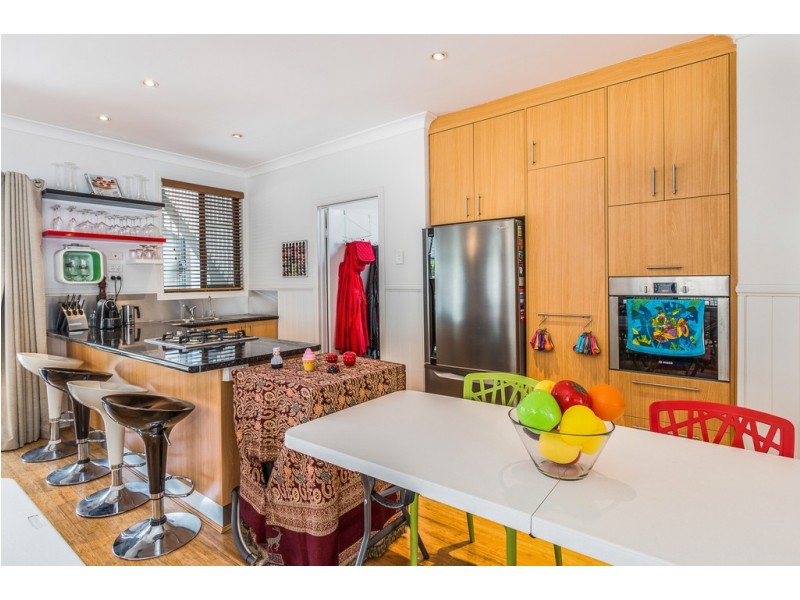 99 Riding Road, Hawthorne QLD 4171