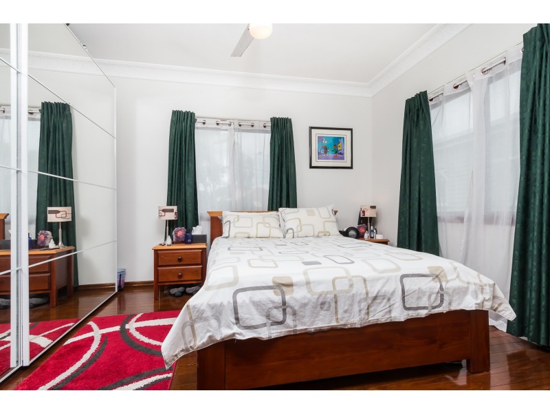 99 Riding Road, Hawthorne QLD 4171