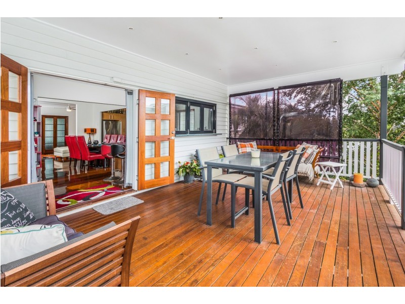 99 Riding Road, Hawthorne QLD 4171