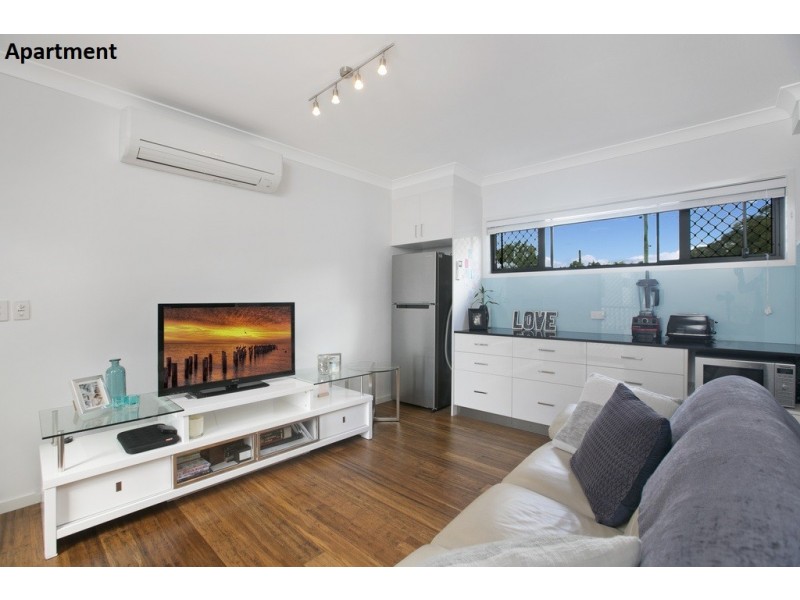 99 Riding Road, Hawthorne QLD 4171
