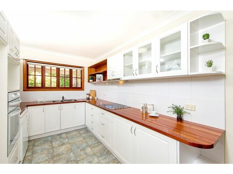 6 Chater Street, Carina QLD 4152