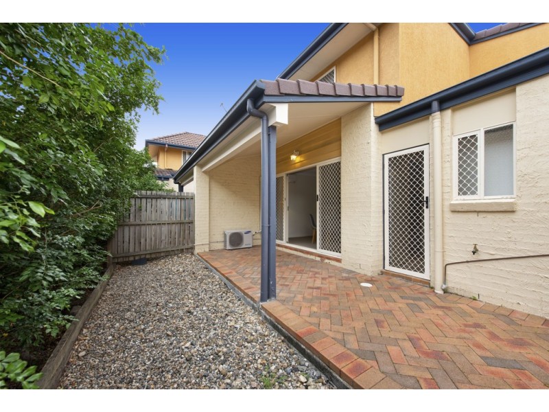 3/53 Knowsley Street, Greenslopes QLD 4120