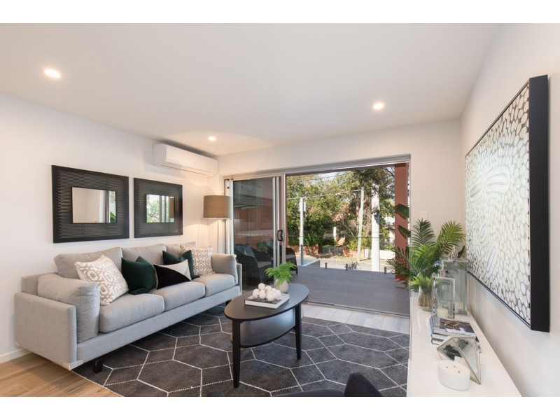 7 Bow Street, Yeerongpilly QLD 4105