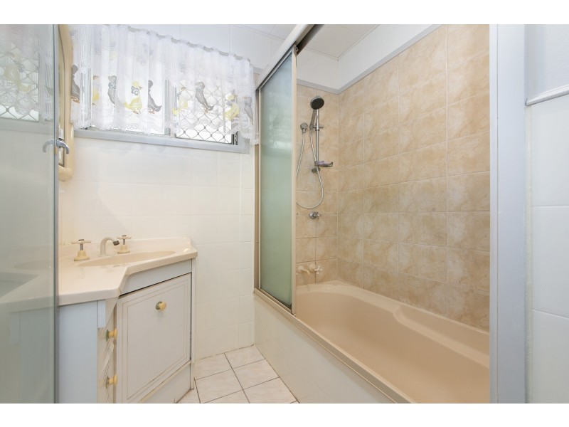 21 Billan Street, Carina QLD 4152