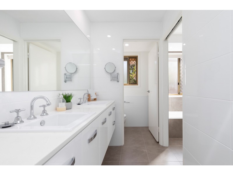 2 Carl Jung Court, Victoria Point QLD 4165