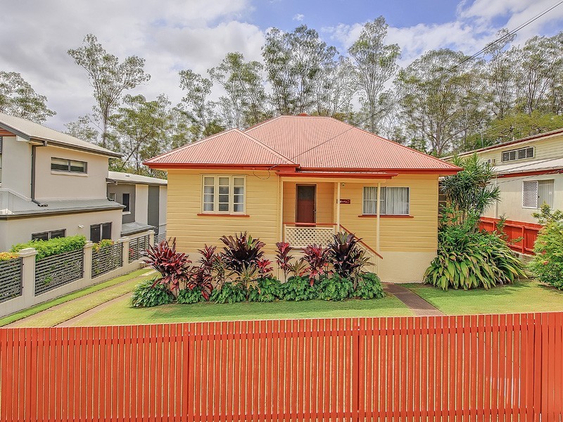 51 Octantis Street, Coorparoo QLD 4151