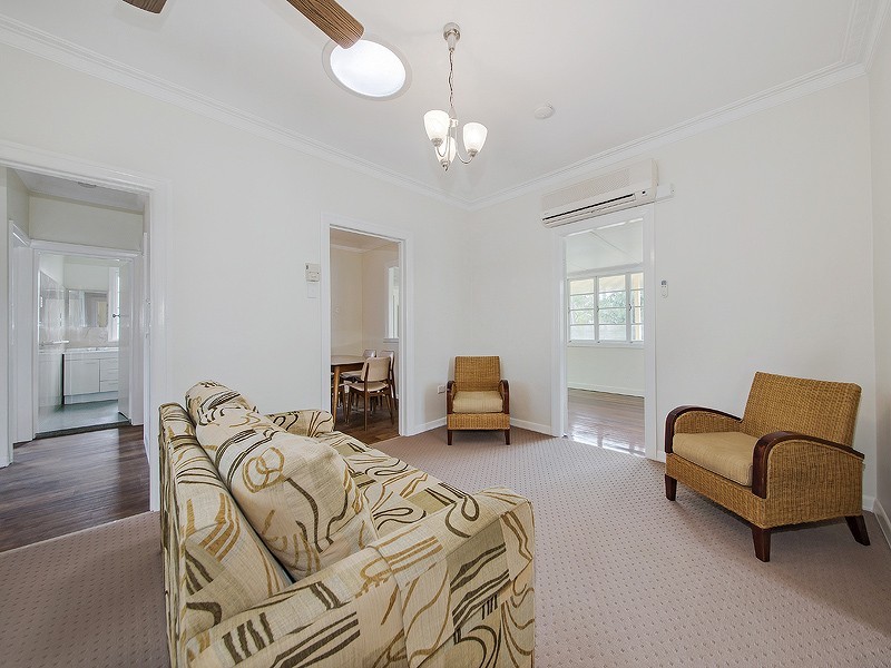 51 Octantis Street, Coorparoo QLD 4151