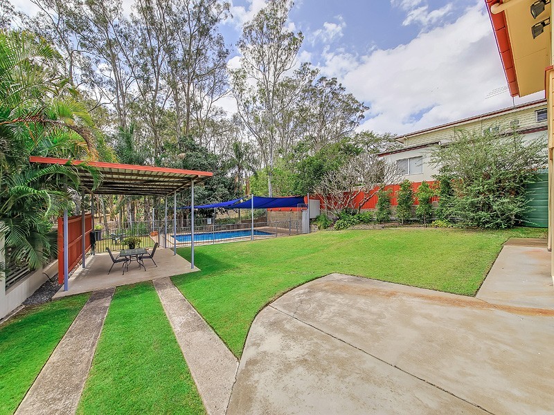 51 Octantis Street, Coorparoo QLD 4151