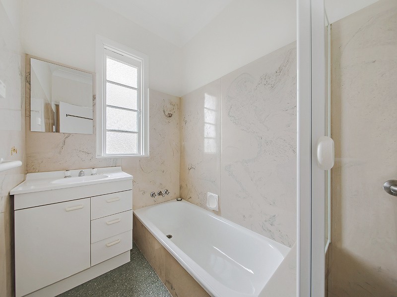 51 Octantis Street, Coorparoo QLD 4151