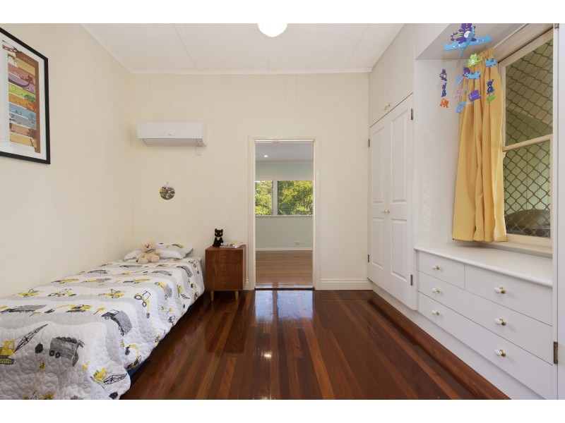 18 Broadway Street, Carina QLD 4152