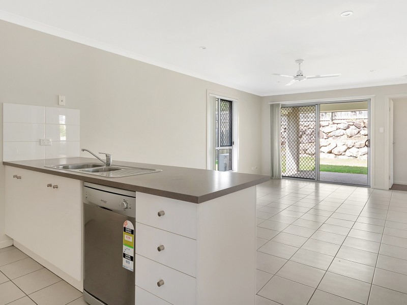 82 Goundry Drive, Holmview QLD 4207