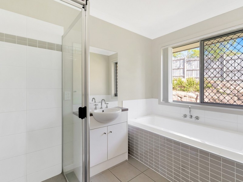 82 Goundry Drive, Holmview QLD 4207