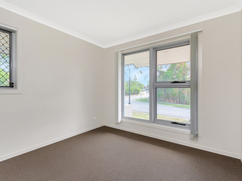 82 Goundry Drive, Holmview QLD 4207