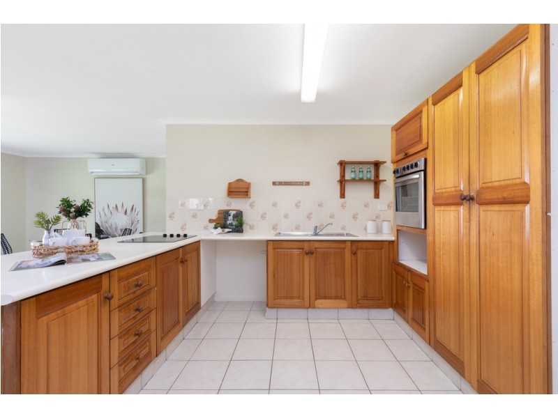 4 Cumbria Court, Belmont QLD 4153