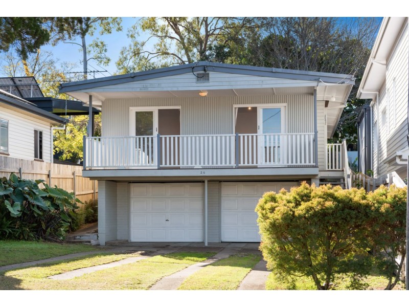 26 First Street, Camp Hill QLD 4152