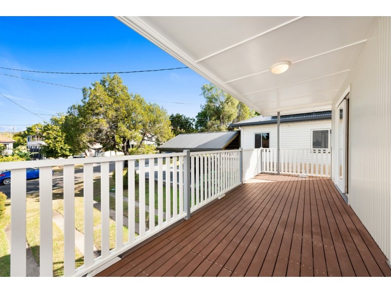 26 First Street, Camp Hill QLD 4152