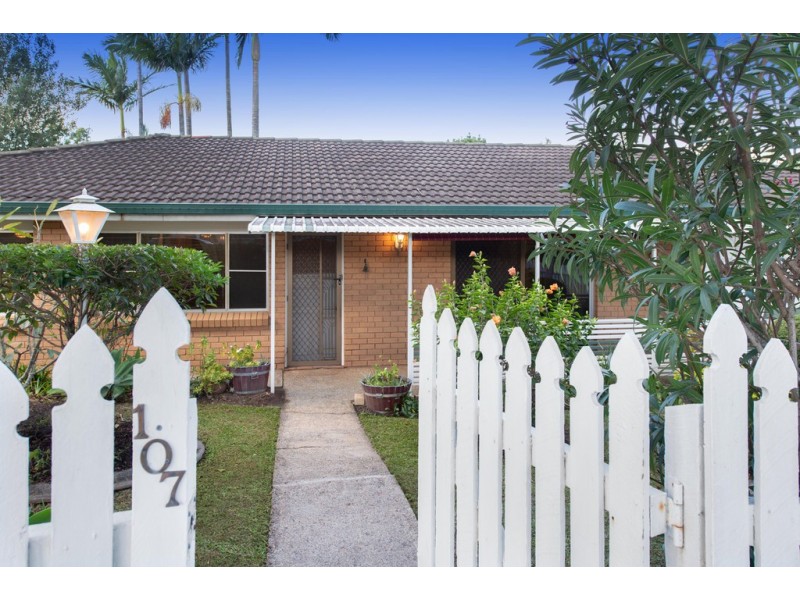 107 Greenmeadow Road, Mansfield QLD 4122