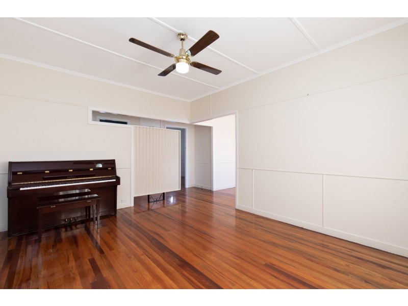 28 Chesney Street, Carina QLD 4152