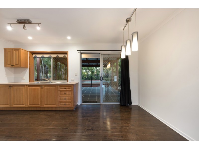 43 Raintree Street, Mansfield QLD 4122