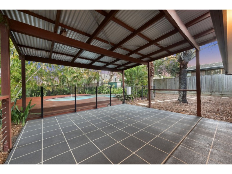 43 Raintree Street, Mansfield QLD 4122